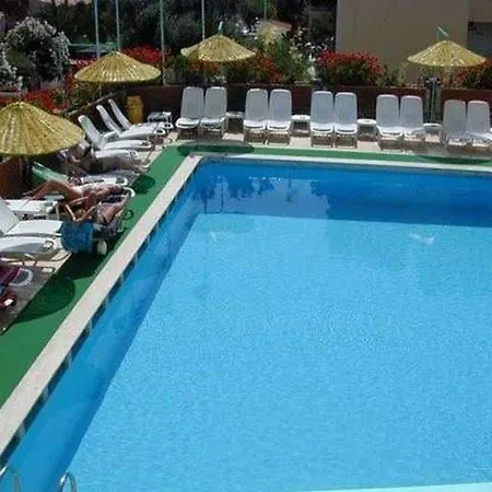 Appartement Banu Apts And *